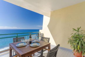 Honey Apartment on the Beach With Pool
